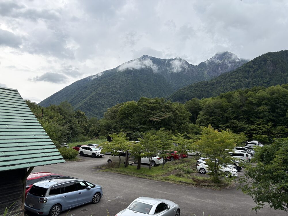 鍋平高原駐車場