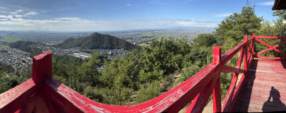 三峰山展望台から見渡す各務原市街と濃尾平野