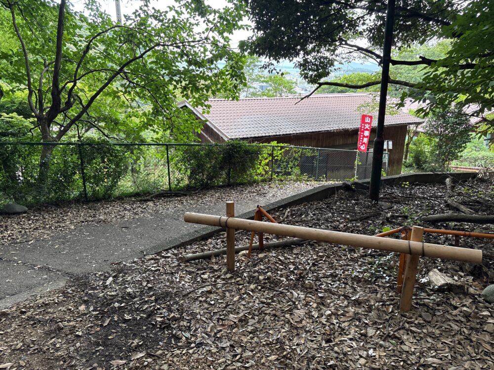七曲り登山口