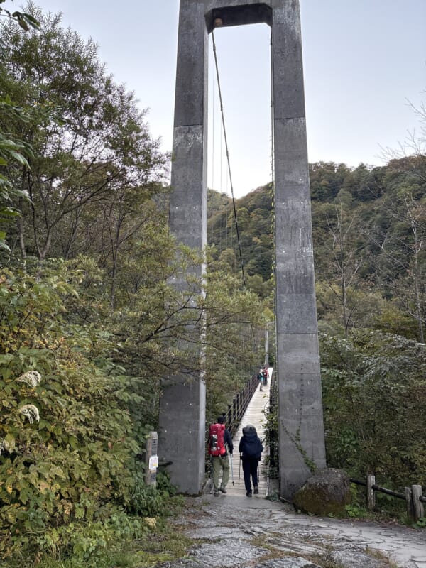 別当出合から砂防新道へ向かう吊り橋