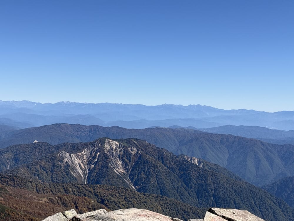 白山御前峰から見る北アルプス方面の遠景